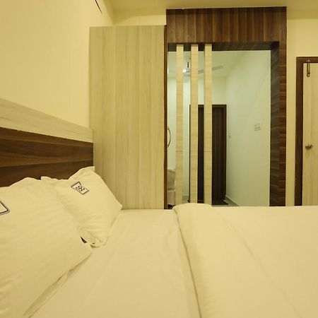 Hotel Sigma Suites Bangalore Ngoại thất bức ảnh